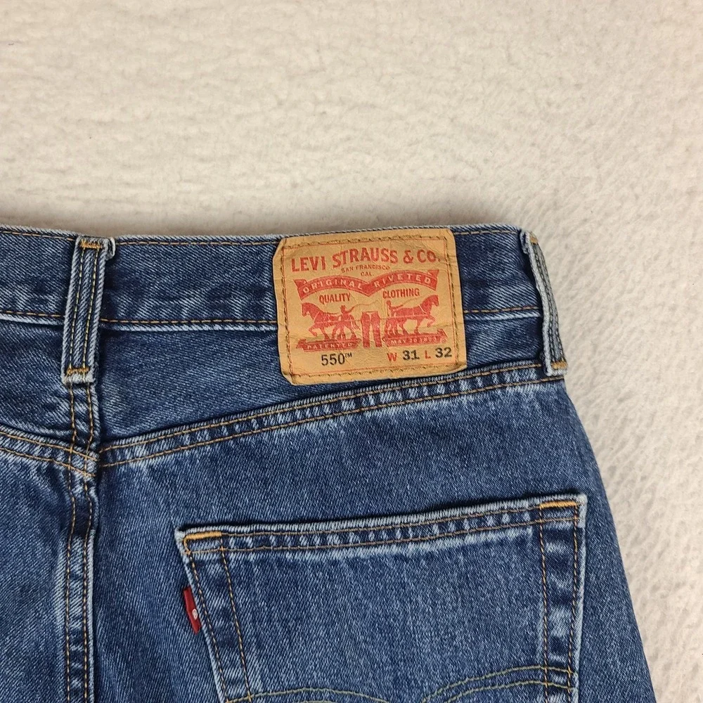 Levi's 550 Jeans Mens 31x32 Blue Relaxed Fit Dark Wash 100% Cotton Denim